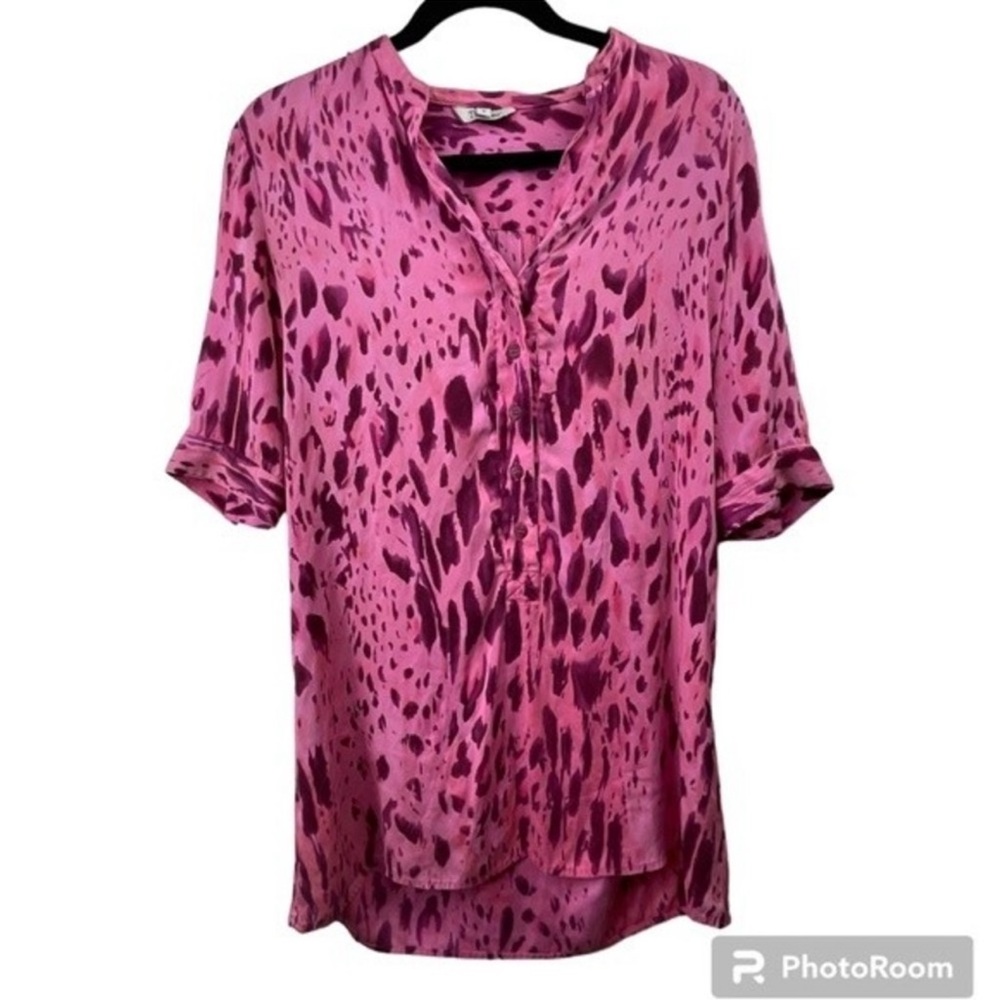 Tucker 100% silk pink leopard print button short sleeved tunic Small